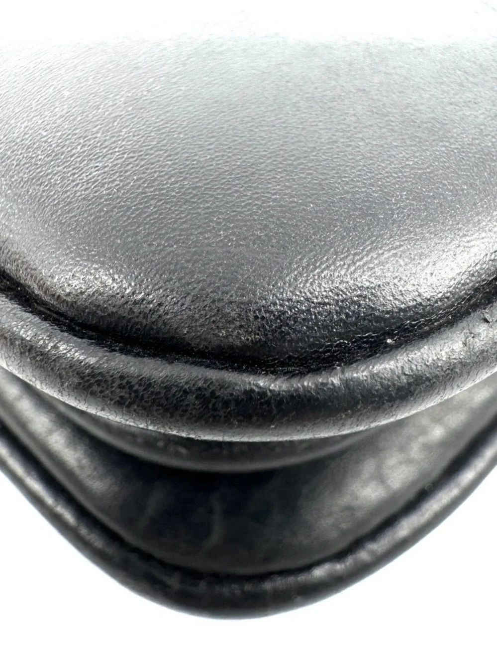 Gucci Black Leather Shoulder Bag with Gold Horsebit - Picture 13 of 16